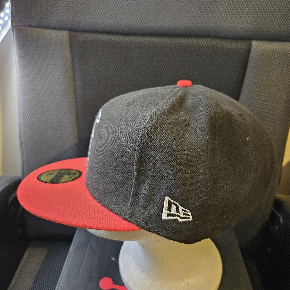 New Era Black Red Cap 59Fifty 5950 Hat Size 8 1/8 Atlanta Falcons NFL - Picture 4 of 5